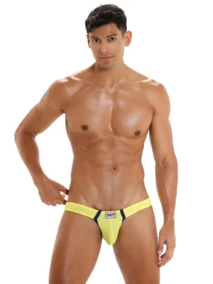 Oscarbriefyellowfront