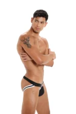 Oscarjockblackside2